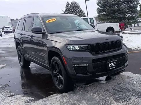 Used 2025 Jeep Grand Cherokee L Limited w/ Black Appearance Package image 5