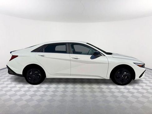 New 2026 Hyundai Elantra SEL Sport Premium FWD image 9