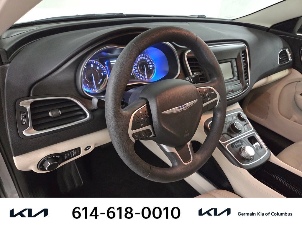 Used 2015 Chrysler 200 Limited FWD image 17