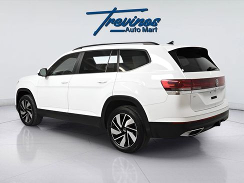 Used 2024 Volkswagen Atlas SE image 9