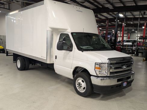 New 2026 Ford E-450 and Econoline 450 Super Duty w/ Power Equipment Group image 3