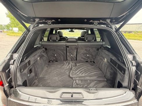 Used 2021 BMW X5 xDrive40i w/ M Sport Package AWD/4WD image 13