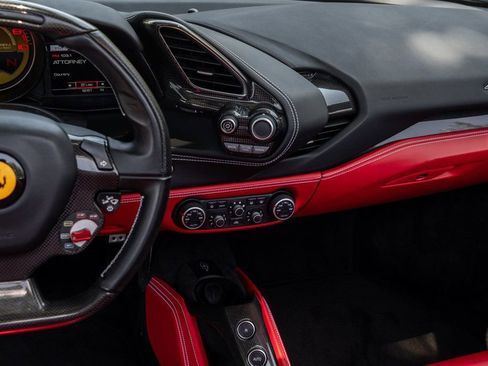 Used 2019 Ferrari 488 Spider image 17