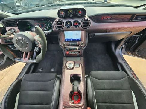 Used 2021 Ford Mustang Shelby GT500 w/ Technology Package image 18