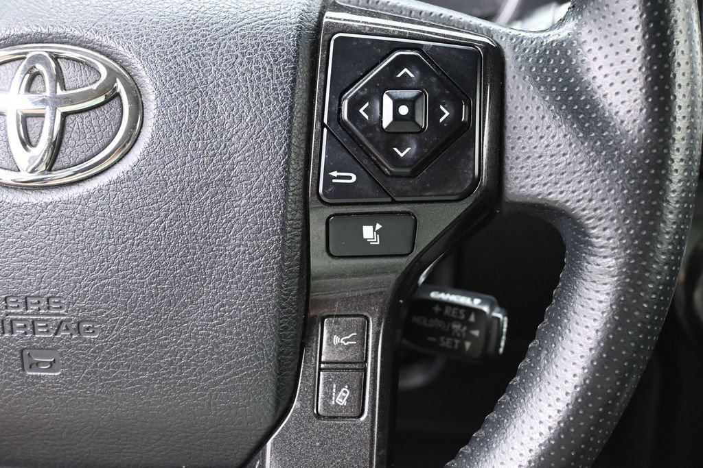 Used 2021 Toyota 4Runner Venture w/ Moonroof Package AWD/4WD image 18