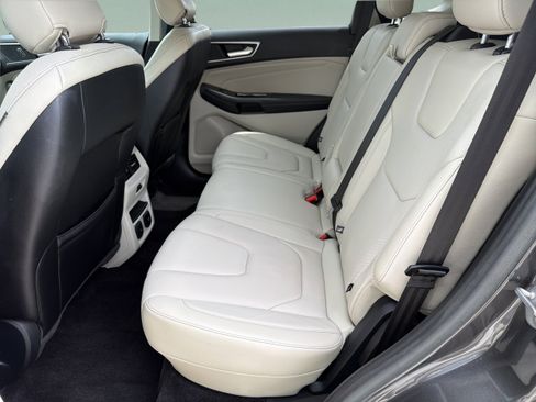 Used 2015 Ford Edge Titanium w/ Equipment Group 301A FWD image 31