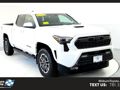 Used 2024 Toyota Tacoma TRD Sport w/ TRD Sport Upgrade Package AWD/4WD image 1
