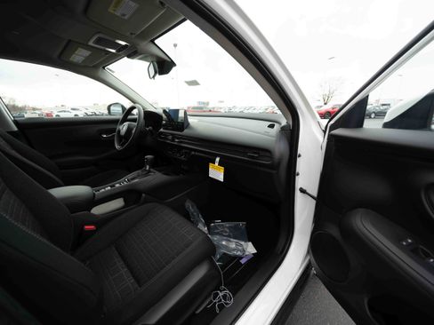 New 2026 Honda HR-V LX image 26