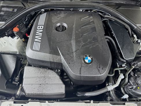 Used 2025 BMW 330i Sedan w/ M Sport Package image 39