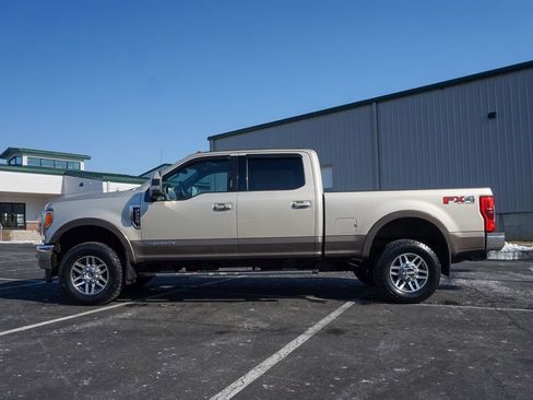 Used 2017 Ford F250 Lariat w/ Lariat Ultimate Package image 6