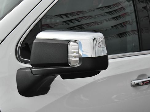 Used 2024 GMC Sierra 1500 SLT image 14