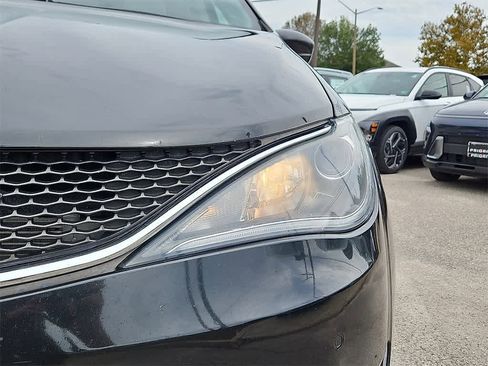 Used 2019 Chrysler Pacifica Touring-L Plus w/ Advanced Safetytec Group image 9