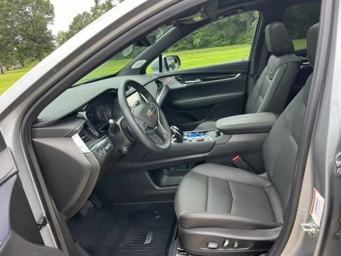 Used 2026 Cadillac XT5 Premium Luxury w/ Driver Assist Package FWD image 16