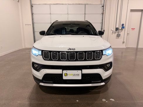 Used 2025 Jeep Compass Limited AWD/4WD image 2