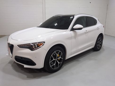 Used 2021 Alfa Romeo Stelvio Ti w/ Active Assist 2 Package TI AWD/4WD image 7