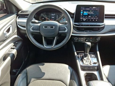 Certified 2022 Jeep Compass Latitude image 13