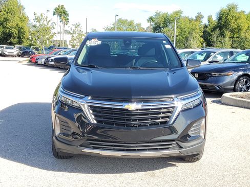 Used 2023 Chevrolet Equinox LT image 2