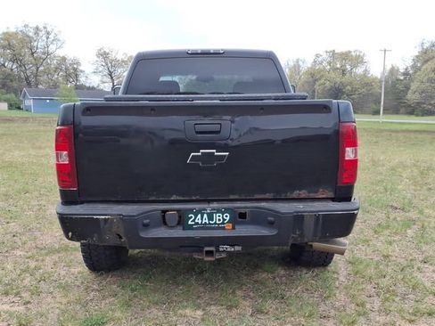Used 2007 Chevrolet Silverado 1500 LT w/ 1LT Convenience Package AWD/4WD image 6