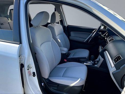 Used 2018 Subaru Forester 2.5i Premium AWD/4WD image 21