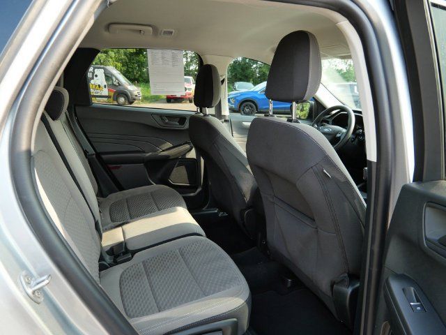 Used 2022 Ford Escape SE FWD image 9