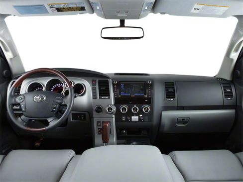 Used 2010 Toyota Sequoia Platinum image 7