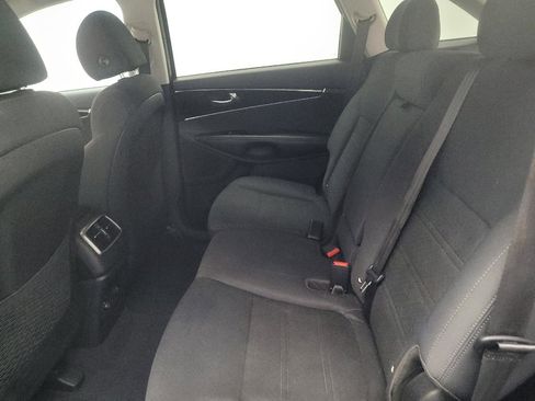 Used 2020 Kia Sorento S AWD/4WD image 18