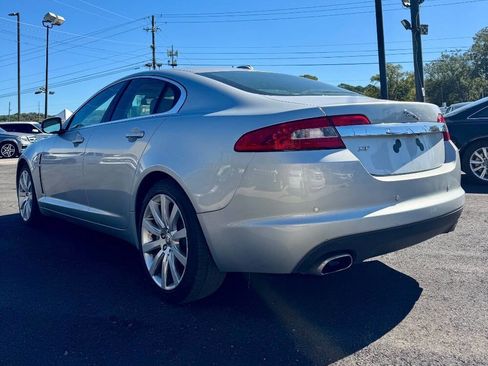 Used 2010 Jaguar XF Luxury image 15