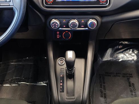 Certified 2025 Nissan Kicks Play S image 22