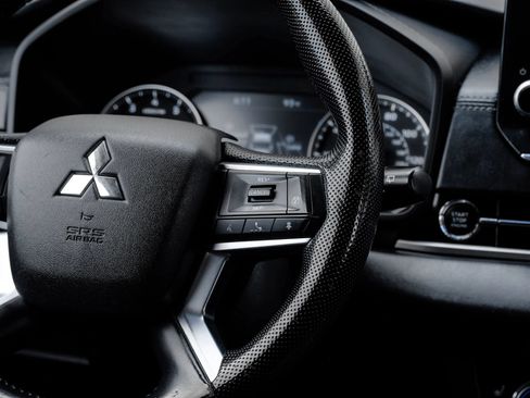 Used 2022 Mitsubishi Outlander SE AWD/4WD image 23
