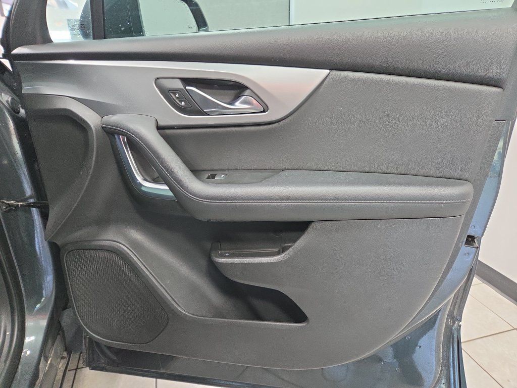 Used 2019 Chevrolet Blazer LT FWD image 20