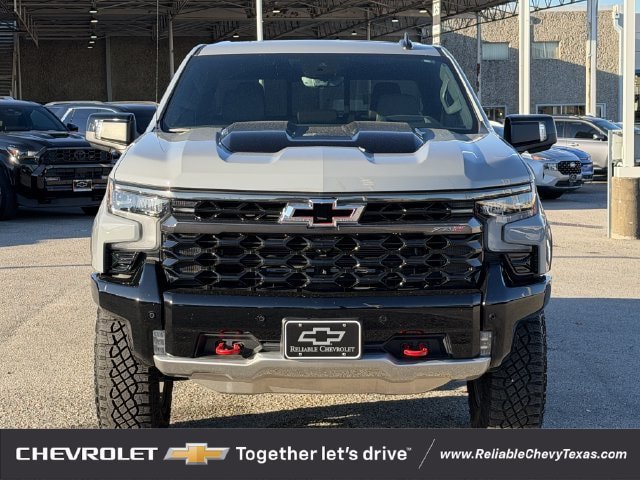 Used 2025 Chevrolet Silverado 1500 ZR2 w/ Technology Package AWD/4WD image 8
