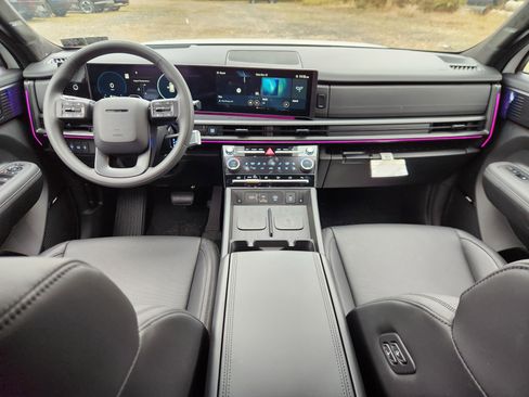 Used 2024 Hyundai Santa Fe Calligraphy image 7