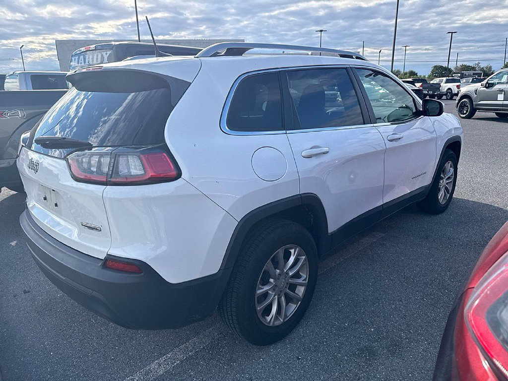 Used 2019 Jeep Cherokee Latitude w/ Cold Weather Group AWD/4WD image 4