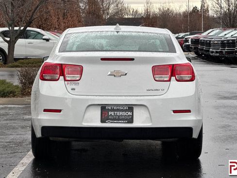Used 2015 Chevrolet Malibu LT image 5