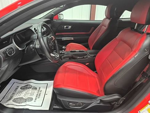 Used 2019 Ford Mustang GT Premium w/ GT Performance Package RWD image 12