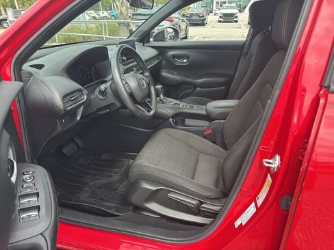 Used 2023 Honda HR-V Sport image 10