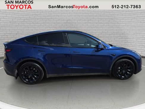 Used 2023 Tesla Model Y Long Range AWD/4WD image 5