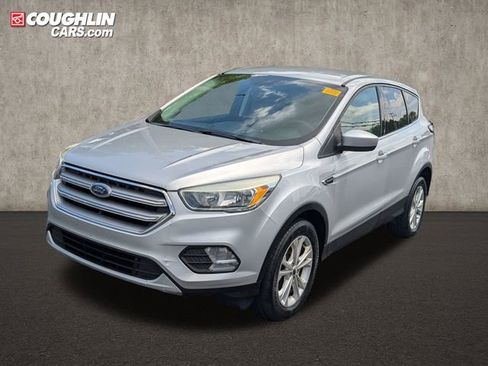 Used 2017 Ford Escape SE AWD/4WD image 3