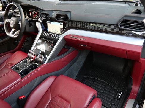 Used 2021 Lamborghini Urus image 25