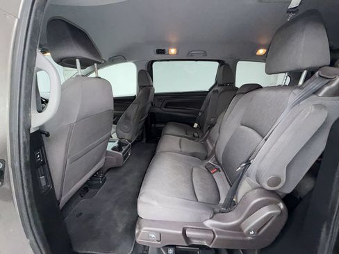 Used 2018 Honda Odyssey EX image 21