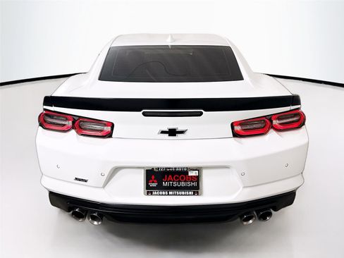 Used 2019 Chevrolet Camaro SS image 6
