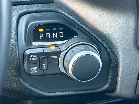 Used 2024 RAM 2500 Big Horn w/ Bed Utility Group image 25