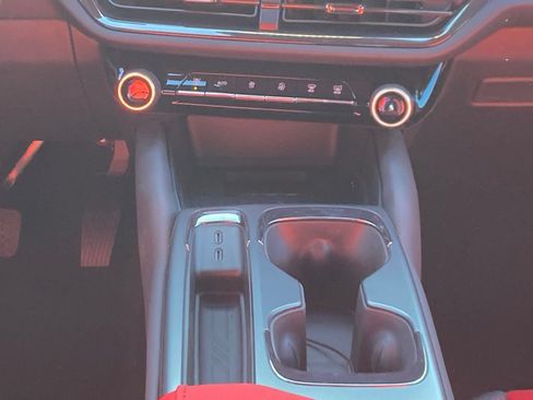 New 2025 Chevrolet Equinox EV RS w/ Convenience Package II FWD image 13