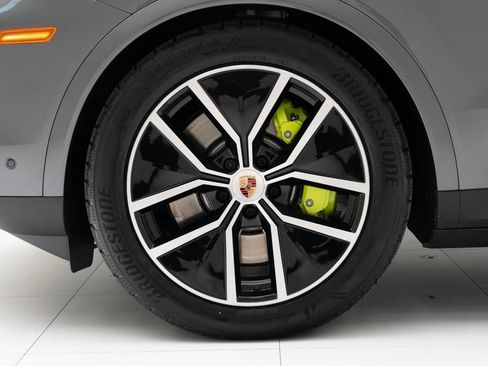 New 2026 Porsche Cayenne E-Hybrid image 12