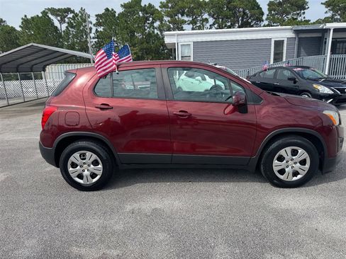 Used 2016 Chevrolet Trax LS w/ LPO, Cargo Package image 6