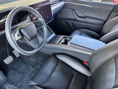 Used 2024 Tesla Model X AWD/4WD image 9