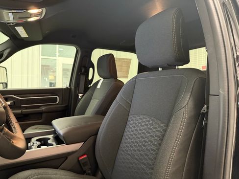 New 2026 RAM 2500 Big Horn AWD/4WD image 21