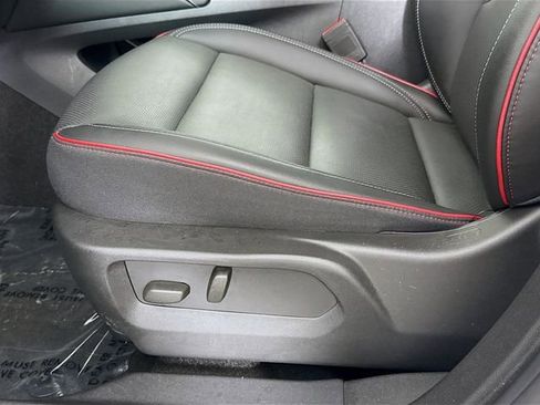 Used 2023 Buick Envision Essence w/ Sport Touring Package AWD/4WD image 19