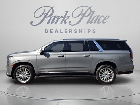 Used 2023 Cadillac Escalade ESV Premium Luxury AWD/4WD image 2