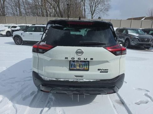 Certified 2023 Nissan Rogue SV w/ SV Premium B Package image 5